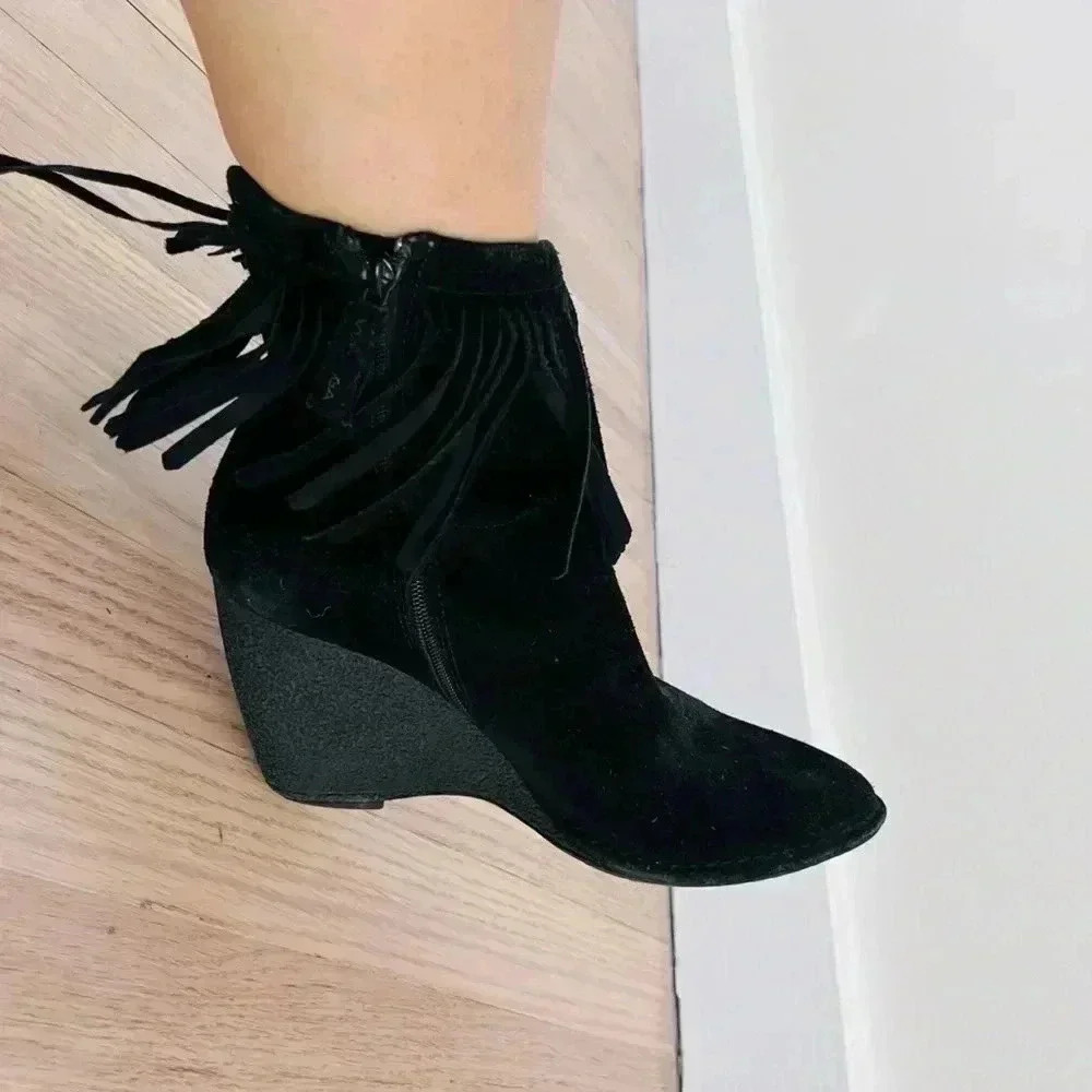 Via Spiga Suede Leather Ankle Fringe Booties Size 6.5